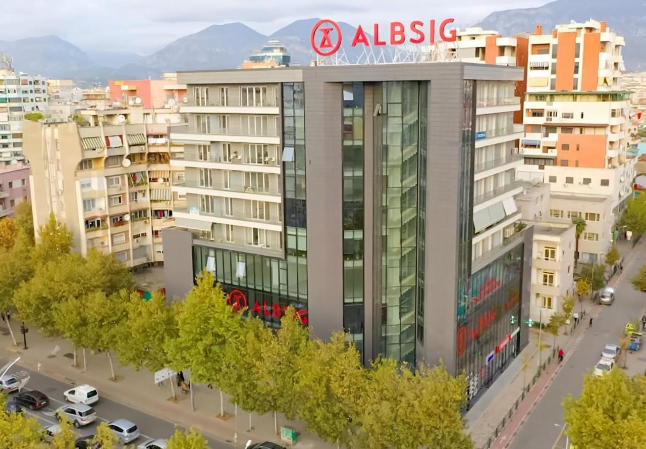 Free Parking Skanderbeg Square - Spacious Central Apartment Tirana Exterior photo