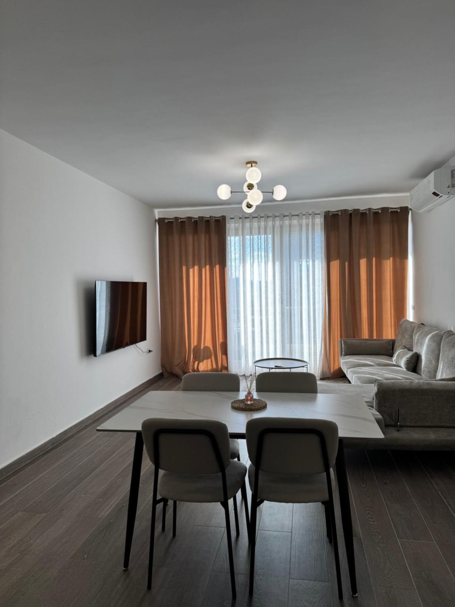 Free Parking Skanderbeg Square - Spacious Central Apartment Tirana Exterior photo
