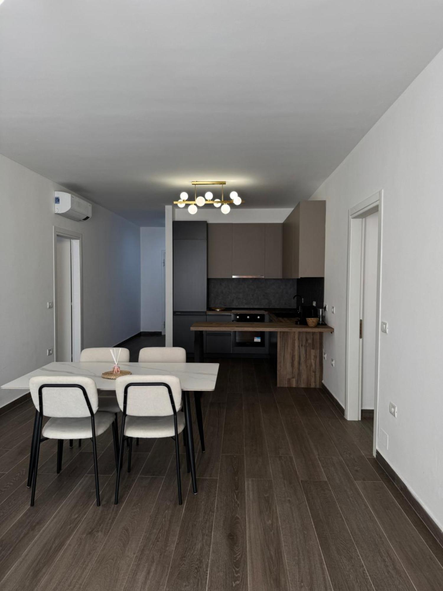 Free Parking Skanderbeg Square - Spacious Central Apartment Tirana Exterior photo