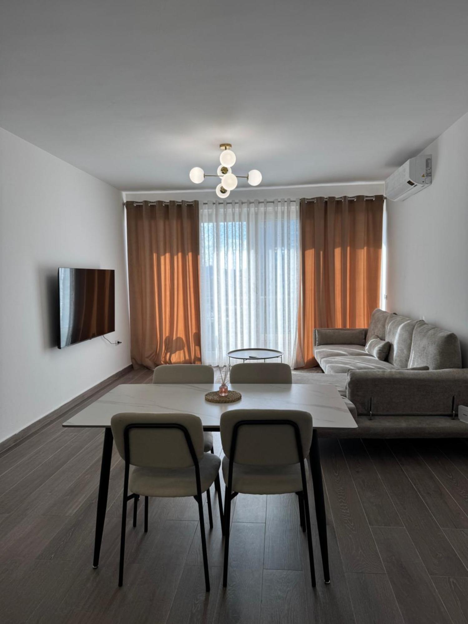 Free Parking Skanderbeg Square - Spacious Central Apartment Tirana Exterior photo